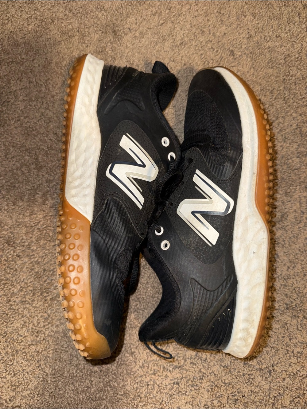 Men’s New Balance Fresh Foam Velo v3 Turf Shoes size 10